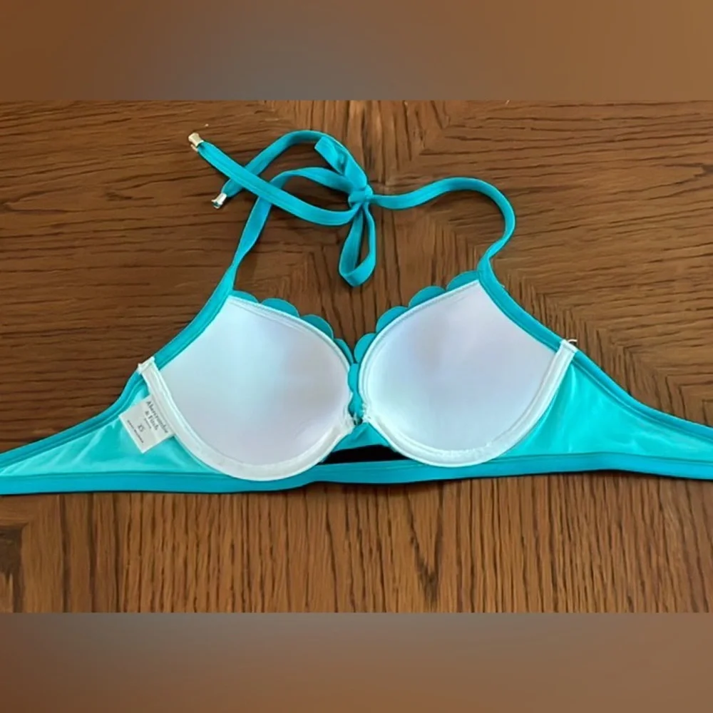 Abercrombie Bikini Top XS